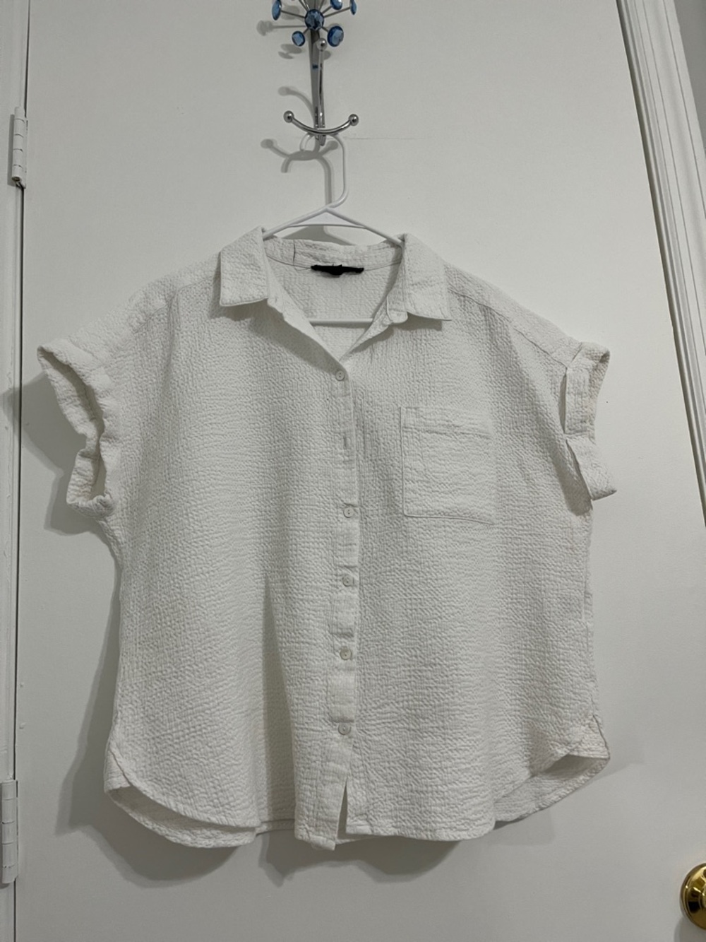 Jane & Delancey  White Short-Sleeve Textured Button-Down Shirt